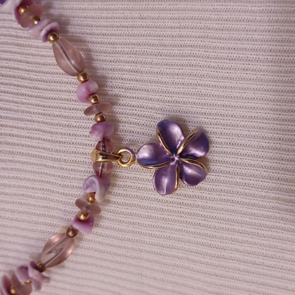 Sweet Flower Necklace with Beads 💜 16"